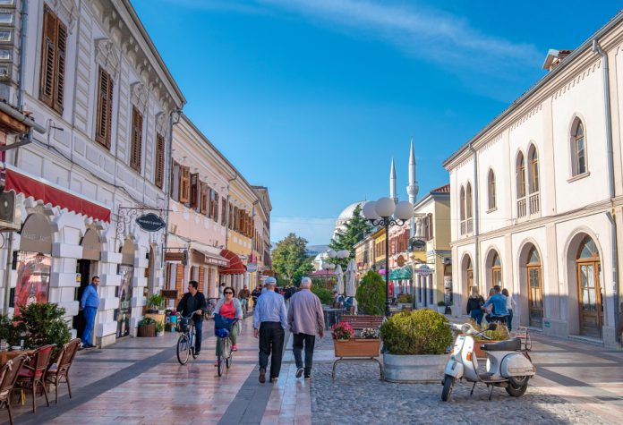 Arnavutlukta Gezilecek Yerler Tiran Sarande Ve Daha Fazlas