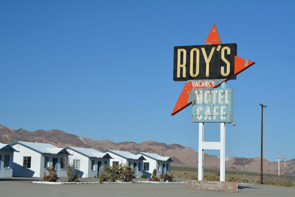 Roy’s Motel Cafe