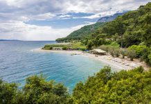 Akyaka Gezilecek Yerler: Doğa ve Lezzet Rehberi çınar plajı