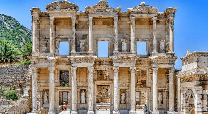 İzmir’deki Antik Kentler