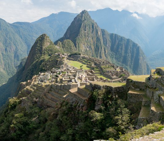 Dünyadaki En Etkileyici 19 Tarihi Mekan