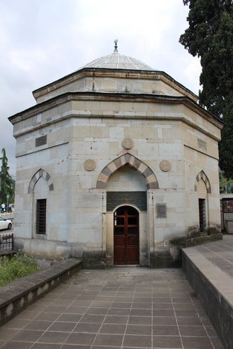 gülbahar hatun türbe cami
