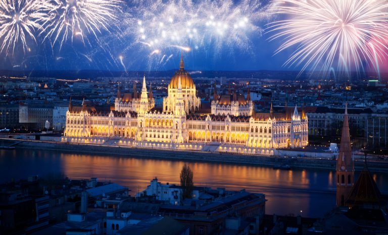 Новогодняя венгрия