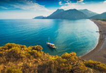 15 Tatilde Nereye Gidilir: Sömestrde Doğa Tatili Yapabileceğiniz 8 Yer Olimpos (Olympos) Plajı, Kumluca