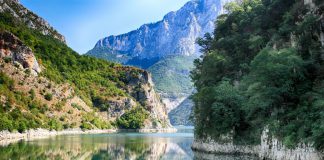 Arnavutluk’ta Gezilecek Yerler İşkodra Gölü