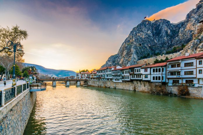 Amasya’da Gezilecek Yerler Amasya Yeşilırmak