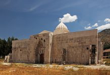 Türkiye’deki Selçuklu Kervansarayları Susuz Kervansarayı Burdur