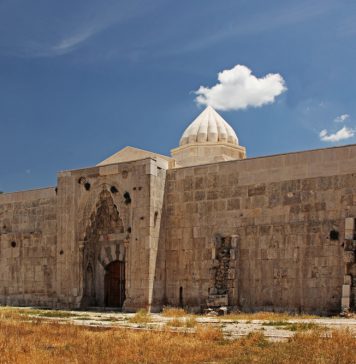 Türkiye’deki Selçuklu Kervansarayları Susuz Kervansarayı Burdur