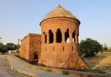 Bitlis’te Gezilecek Yerler Ahlat Selçuklu Mezarlığı Bitlis