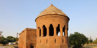 Bitlis’te Gezilecek Yerler Ahlat Selçuklu Mezarlığı Bitlis