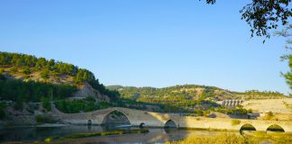 Kahramanmaraş Nerede, Kahramanmaraş’a Nasıl Gidilir? Taş Köprü/Ceyhan Köprüsü Kahramanmaraş