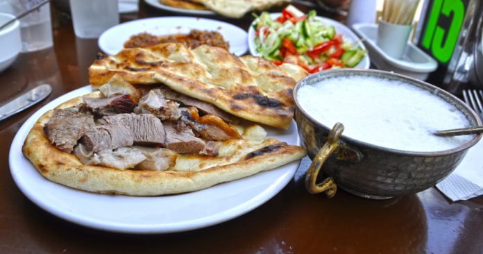 Bitlis’in Yöresel Yemekleri Büryan Kebabı