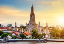 Bangkok Nerede? Bangkok’a Nasıl Gidilir? Wat Arun (Şafak Tapınağı) Bangkok, Tayland