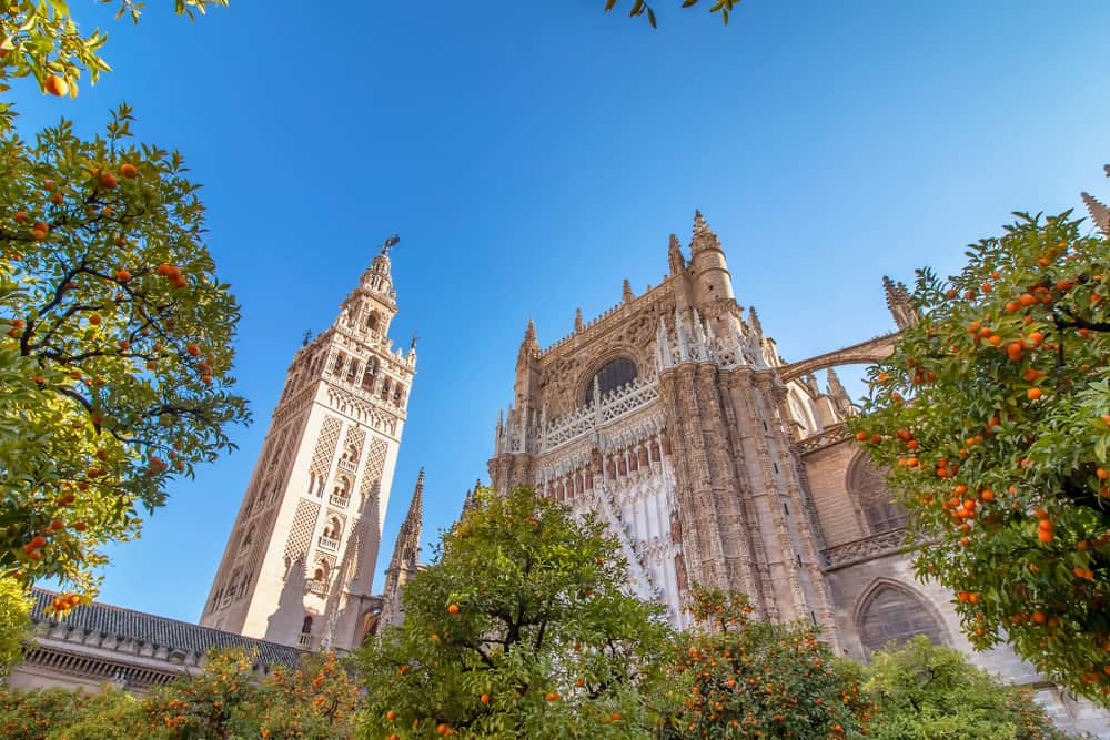Sevilla Katedrali ve Giralda Çan Kulesi İspanya