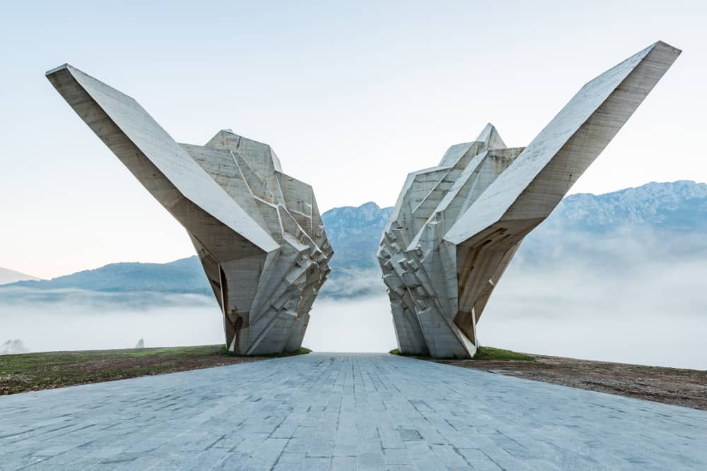 Tjentiste Anıtı Bosna Hersek