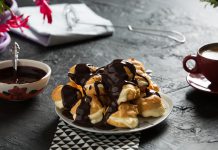 İstanbul’un Profiterolü ile Ünlü En İyi 20 Pastanesi Profiterol