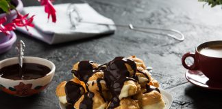 İstanbul’un Profiterolü ile Ünlü En İyi 20 Pastanesi Profiterol