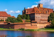 Malbork’ta Bir Gün: Dünyanın En Büyük Kalesine Yolculuk Malbork Kalesi Polonya