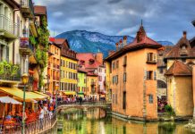 Avrupa’nın Gizli Kalmış 10 Özel Rotası Annecy – Fransa