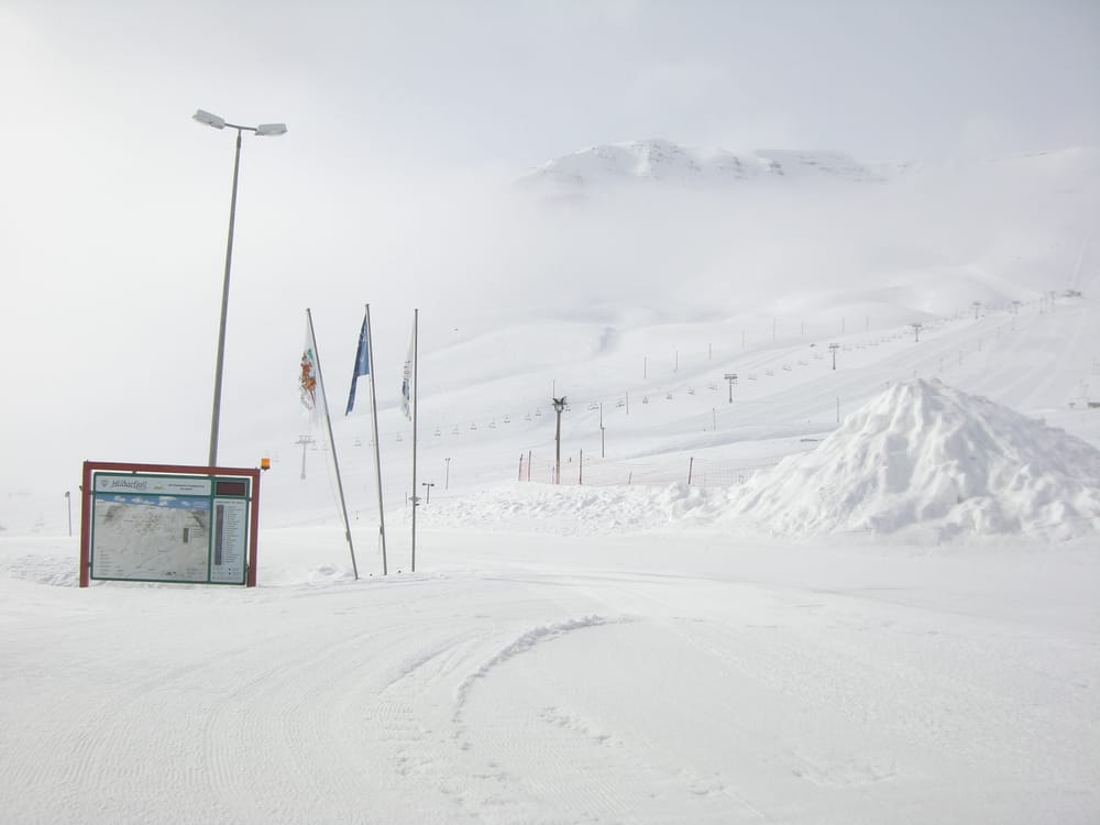 Hlidarfjall Kayak Merkezi Akureyri İzlanda