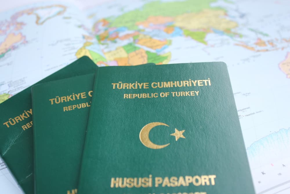 Yeşil Pasaport Kimlere Verilir?