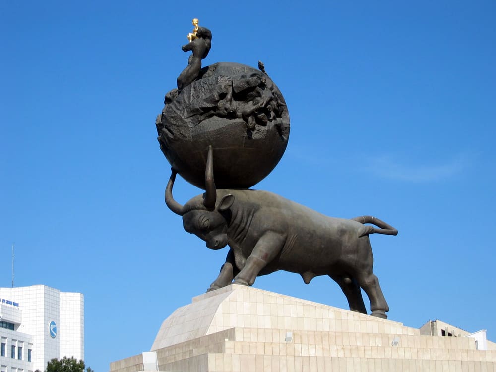 1948 Aşkabat Depremzedeleri Anıtı Aşkabat Türkmenistan