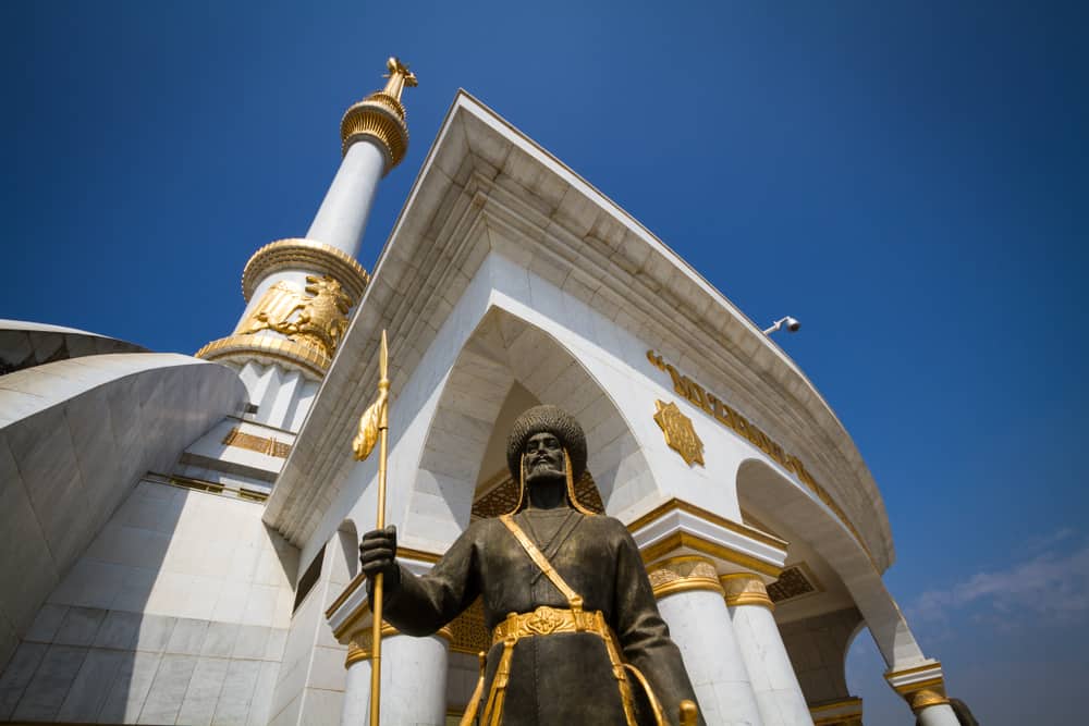 Bağımsızlık Meydanı Aşkabat Türkmenistan