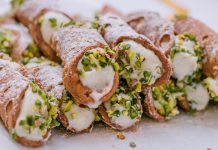 Tatlısıyla Ünlü 13 Şehir Cannoli – Caffe Sicilia – Noto, Sicilya, İtalya