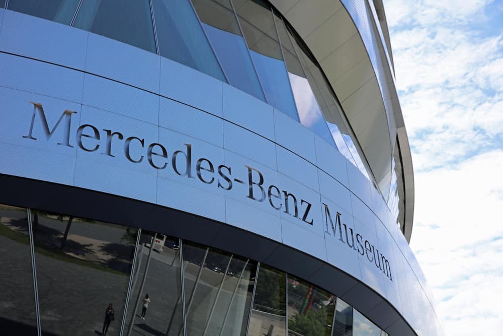 Mercedes-Benz Müzesi Stuttgart Almanya
