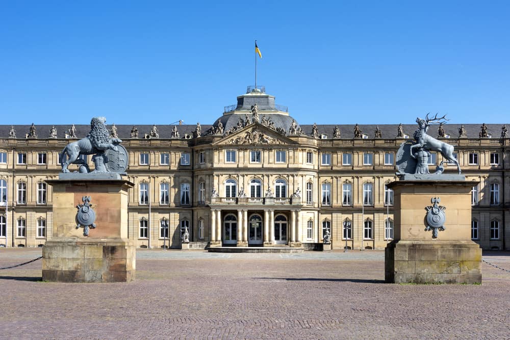 Saray Meydanı (Schlossplatz) Stuttgart Almanya