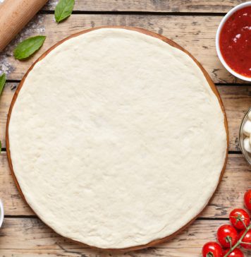 Evde Kolayca Yapabileceğiniz 11 Fast-Food Tarifi Pizza Yapımı