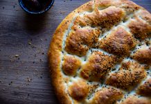 Sahura Özel 15 Kolay Yemek Tarifi Ramazan Pidesi