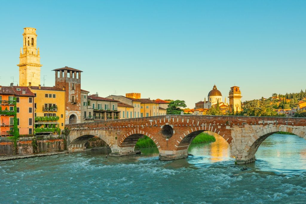 Taş Köprü (Ponte Pietra)- Verona, İtalya
