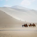 İpek Yolu’nun Tarihi ve Rotası DUNHUANG Çölü Çin