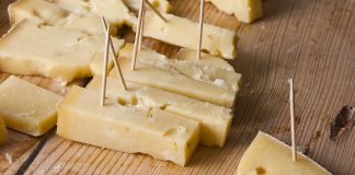 Kars’ta Ne Yenir, Nerede Yenir? Kars Gravyer Peyniri