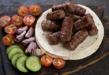 Balkanların Öne Çıkan Lezzetleri Cevapcici, Balkan Köftesi