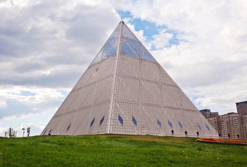 Hoşgörü ve Barış Sarayı (Barış Piramidi), Astana