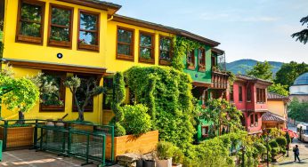 Uludağ’ın Eteklerindeki Osmanlı Köyü Cumalıkızık’a Nasıl Gidilir? 