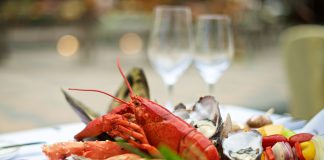 Ege ve Akdeniz’de En İyi Deniz Mahsulünü Yiyebileceğiniz 10 Restoran Deniz Mahsulleri