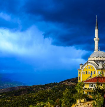 Karaman’da Gezilecek Yerler Ermenek Camii, Karaman