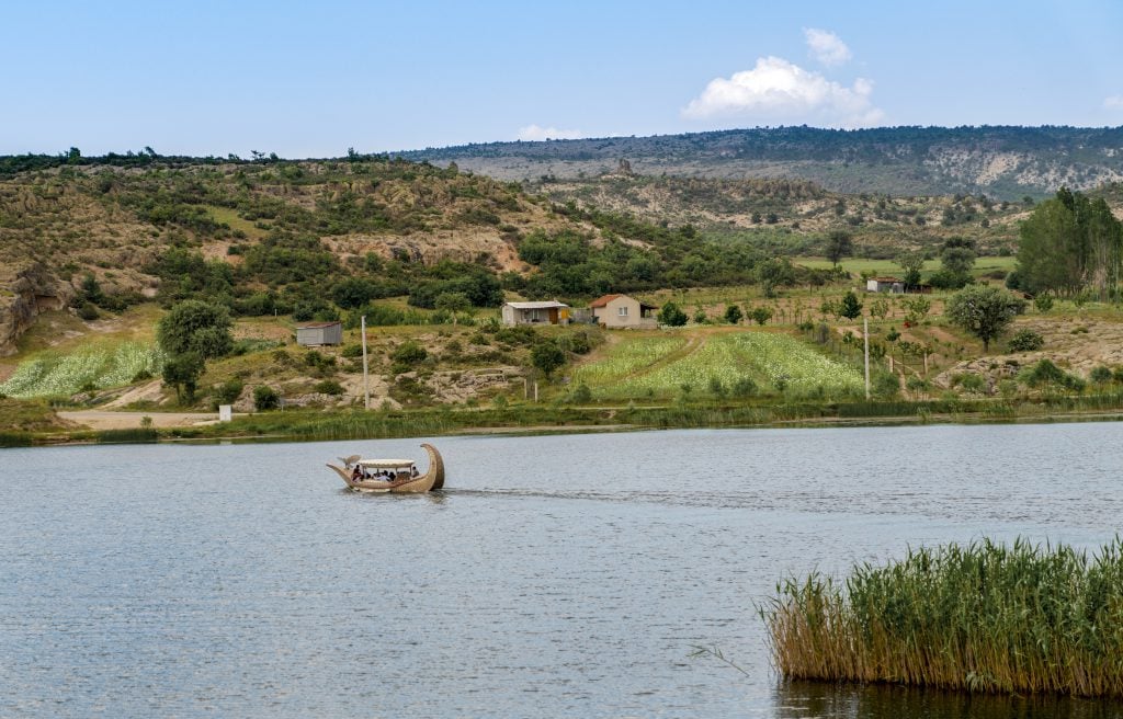 Kral Midas Kayığı, Emre Gölü