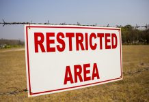 Dünyada Girilmesi İmkansız ve Yasak Olan 10 Yer Yasaklı Bölge Tabelası