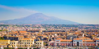 Catania’da Gezilecek Yerler Catania, Sicilya, İtalya