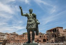 Tarihin En Uzun Süre Hüküm Süren 5 İmparatorluğu Julius Caesar Heykeli, Via dei Fori Imperiali, Roma