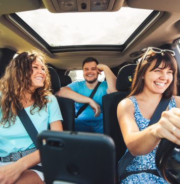 Arabayla Uzun Yola Çıkarken Yanınıza Almanız Gerekenler Arabayla Uzun Yola Çıkarken Yanınıza Almanız Gerekenler