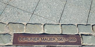 Dünya Üzerinden Silinen Ülkeler – İsim Değiştiren Ülkeler Berlin Duvarı Kalıntısı