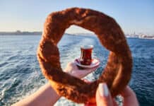 Marmara Bölgesi Mutfağının En Sevilen Yemekleri Simit, Çay, İstanbul