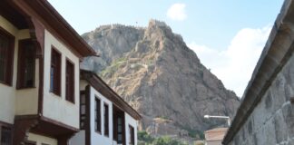 Afyon Gazlıgöl Termal Oteller  Afyon Eski Ev ve Kale