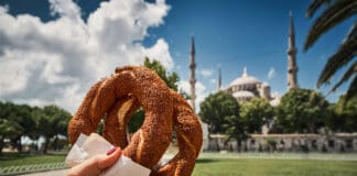 İstanbul’un Meşhur Yemekleri İstanbul Simit