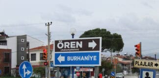 Size Aniden Direksiyon Kırdıracak Kahverengi Tabelalar Size Aniden Direksiyon Kırdıracak Kahverengi Tabelalar